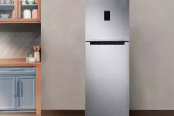Refrigerator for cooling
