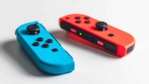 YouTuber Repair Switch Joy-Con Drift Problems with Paper
