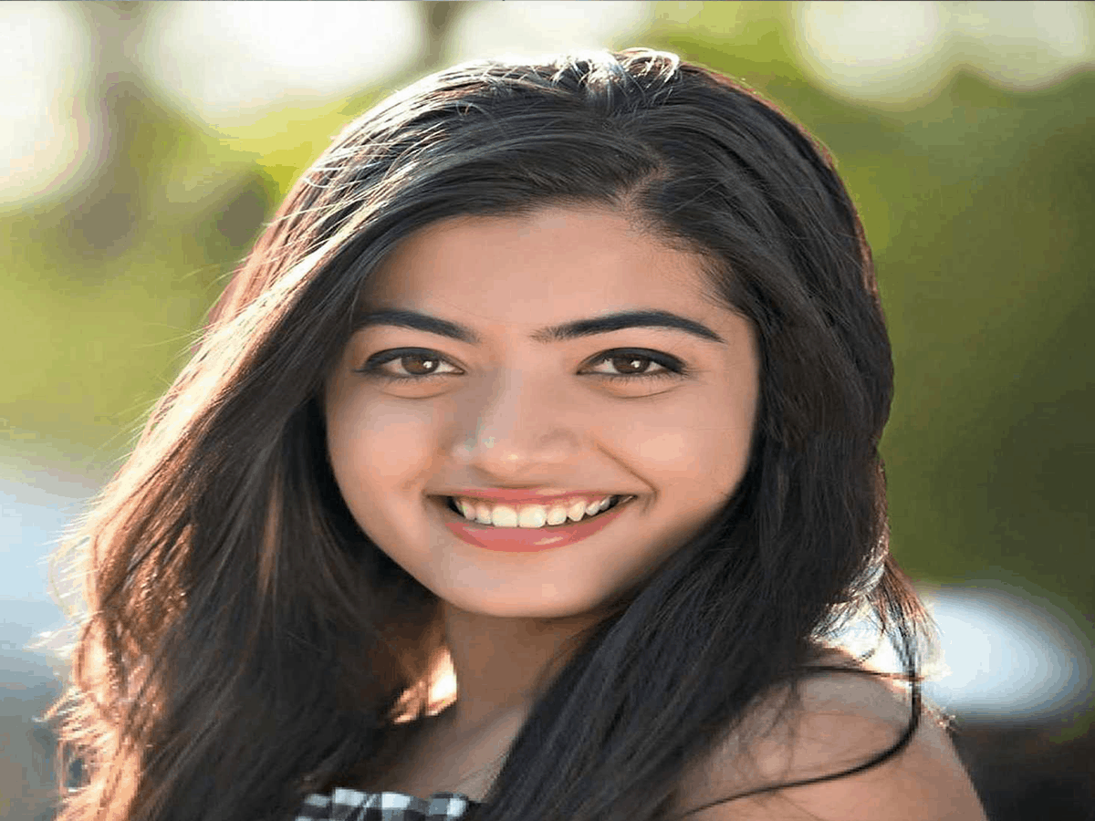 Rashmika Mandanna Net Worth 2021:Earnings, Career, Bio, Assets.